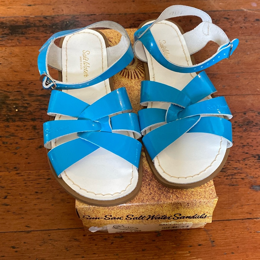 Turquoise saltwater sandals new with box